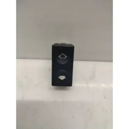 Commande leve-glace porte avant droit bmw serie 3 e36