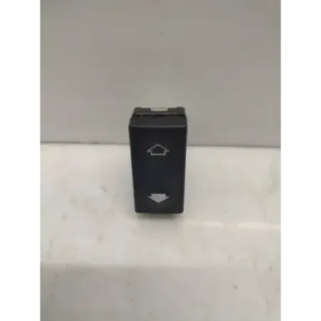 Commande leve-glace porte avant gauche bmw serie 3 e36