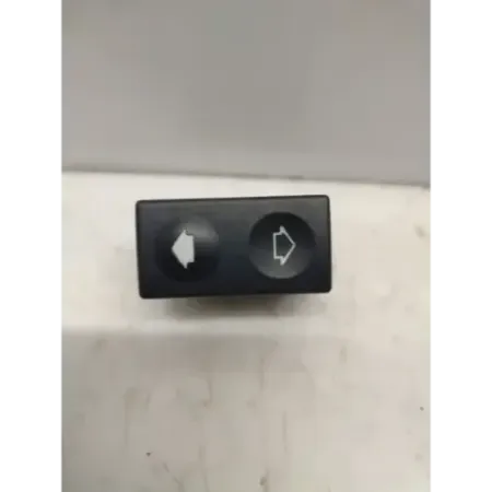 Commande leve-glace porte avant droit bmw serie 3 e36