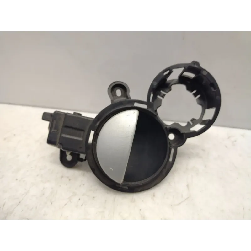 Poignee interieur porte avant gauche mini r50