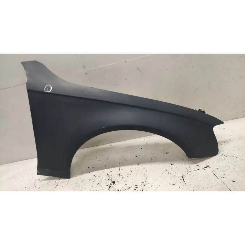 Aile avant droite audi a4 8k b8