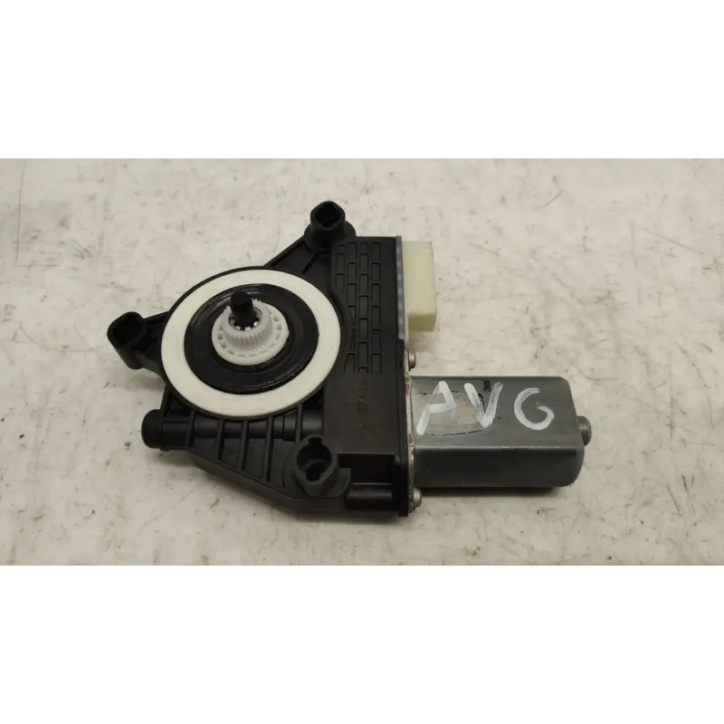 Moteur leve-glace avant gauche bmw serie 1 f40
