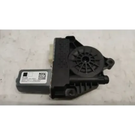 Moteur leve-glace avant gauche bmw serie 1 f40