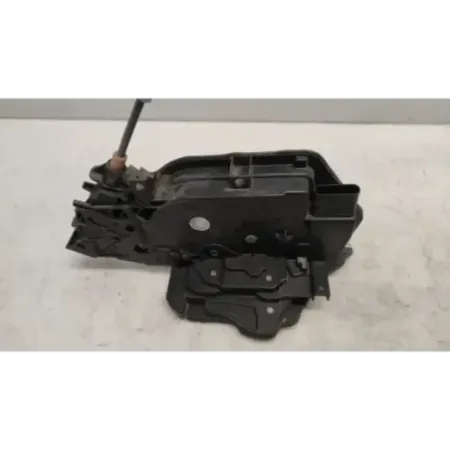 Serrure porte arriere gauche bmw serie 1 f40