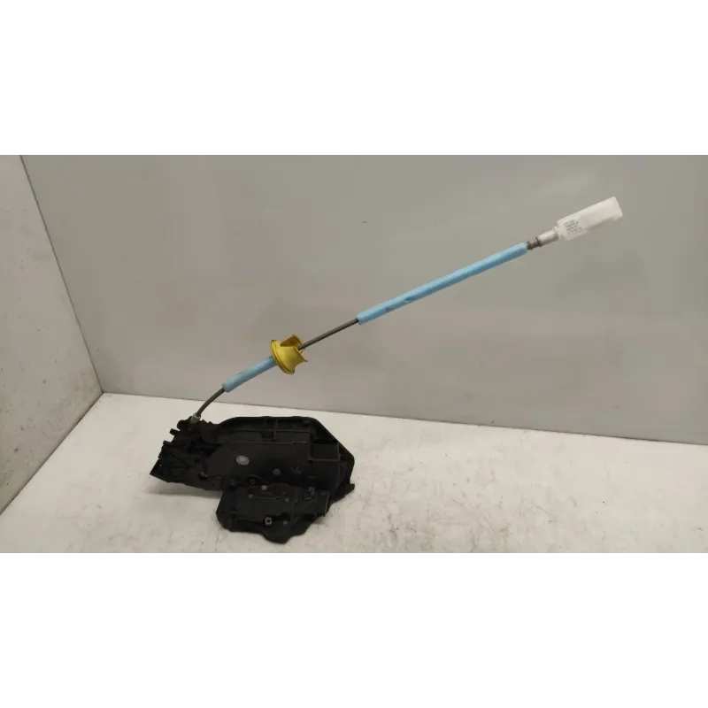 Serrure porte avant gauche bmw serie 1 f40