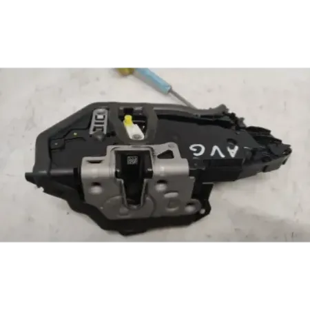 Serrure porte avant gauche bmw serie 1 f40