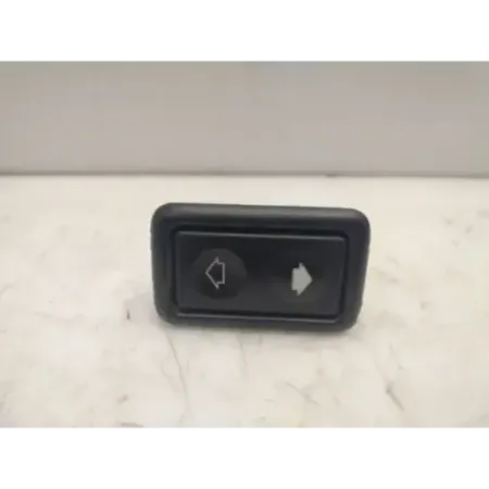 Commande leve-glace porte avant gauche bmw serie 3 e36