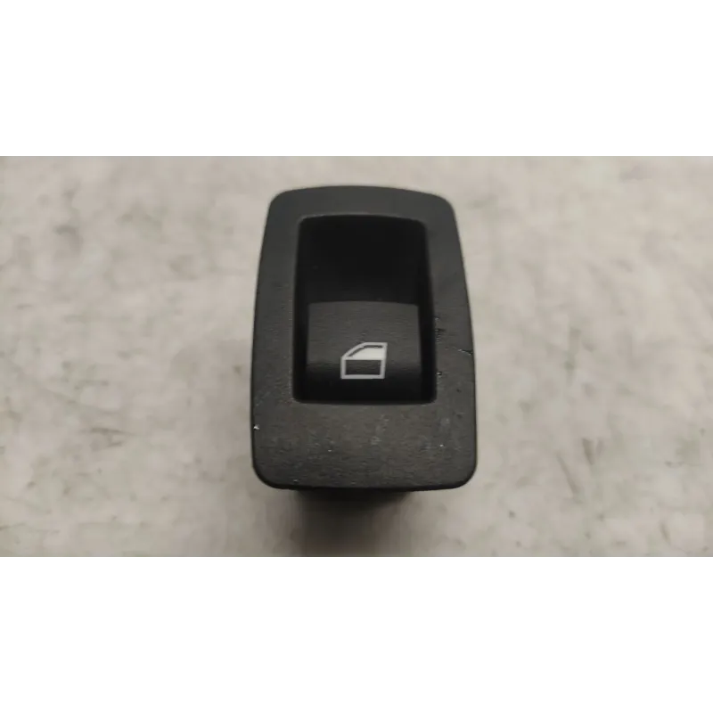 Commande leve-glace porte arriere gauche bmw serie 1 f20/f21