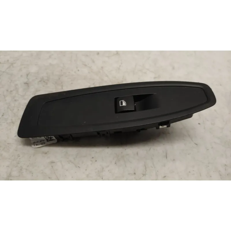 Commande leve-glace porte avant droit bmw serie 1 f20/f21