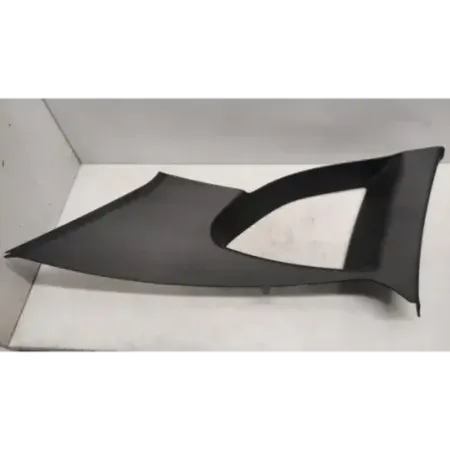 Montant de lunette arriere gauche bmw x1 e84