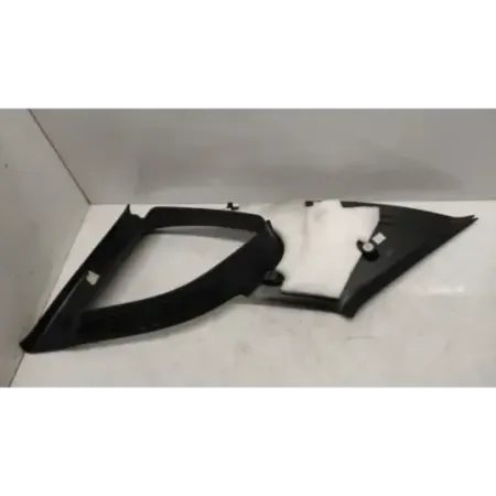 Montant de lunette arriere droit bmw x1 e84