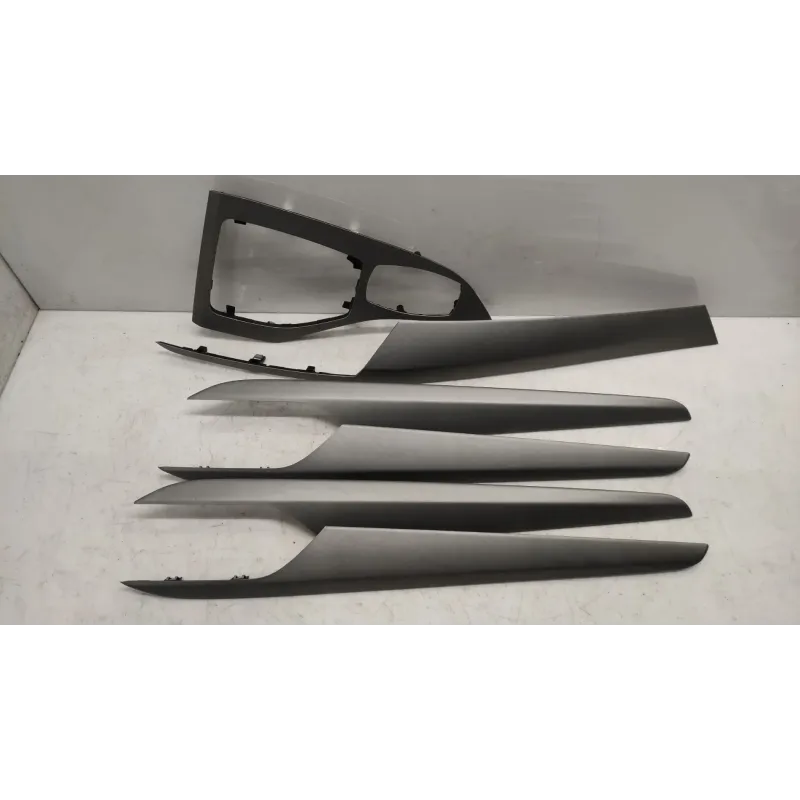 Insert decoratif bmw x1 e84