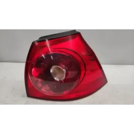 Feu arriere droit volkswagen golf 5 v