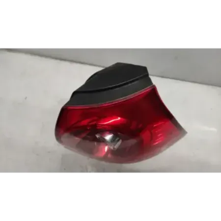 Feu arriere droit volkswagen golf 5 v