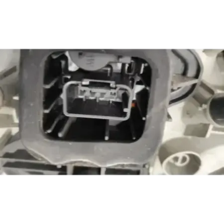 Feu arriere gauche volkswagen golf 5 v