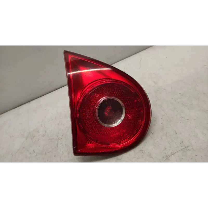 Feu arriere interieur gauche volkswagen golf 5 v
