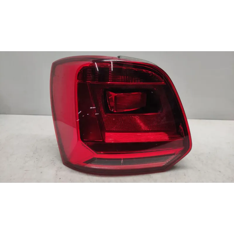 Feu arriere gauche volkswagen polo 6r/6c v