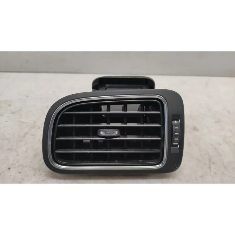 Grille aeration avant gauche volkswagen polo 6r/6c v