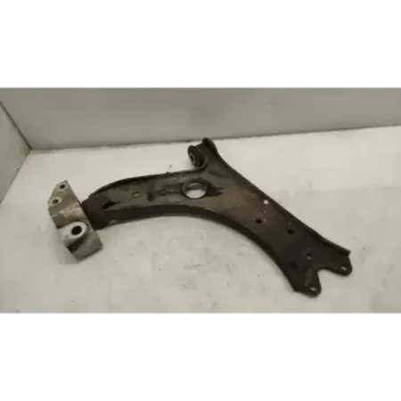 Bras inferieur avant droit volkswagen golf 5 v