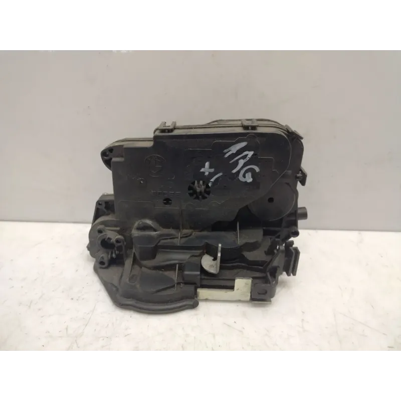 Serrure porte arriere droite bmw x1 e84