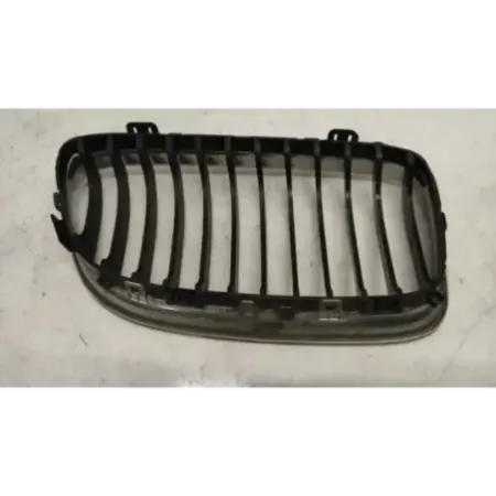 Calandre gauche bmw serie 3 e90/e91