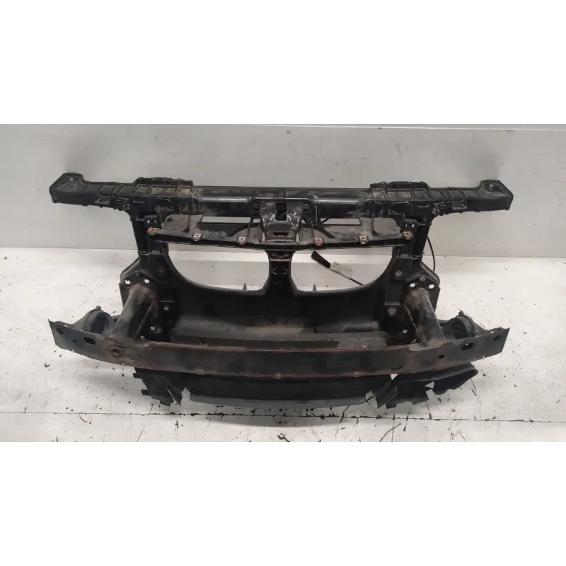 Armature avant bmw serie 1 e87/e81