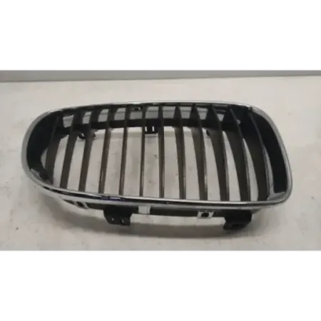 Calandre droit bmw serie 1 e87/e81