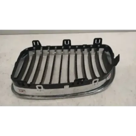Calandre droit bmw serie 1 e87/e81