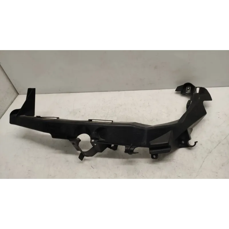 Support phare gauche bmw serie 3 e90/e91