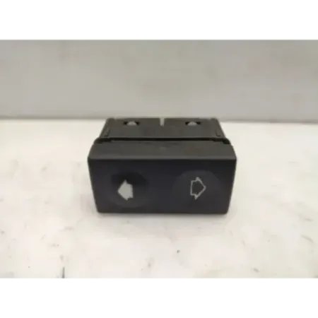 Commande leve-glace porte arriere droit bmw serie 3 e36