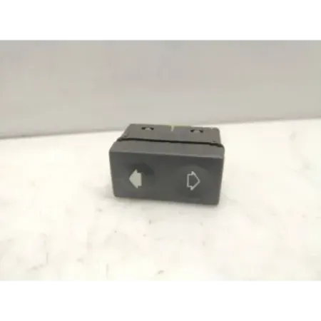 Commande leve-glace porte avant droit bmw serie 3 e36