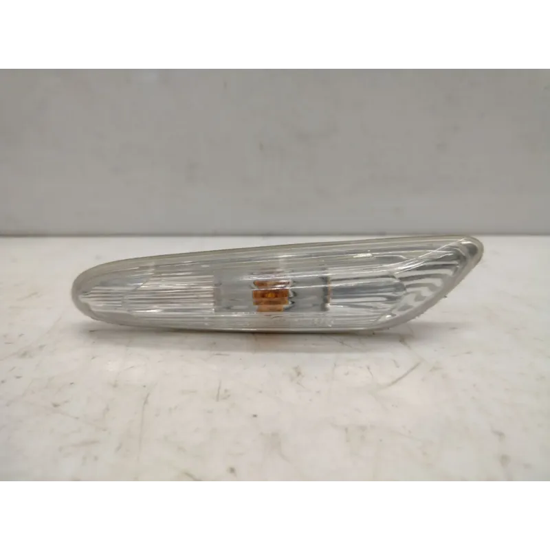 Repetiteur avant gauche bmw serie 1 e82/e88