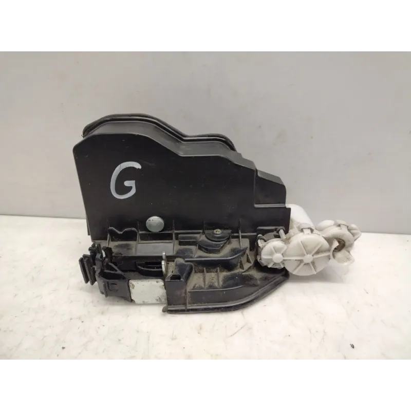 Serrure porte avant gauche bmw serie 1 e87/e81