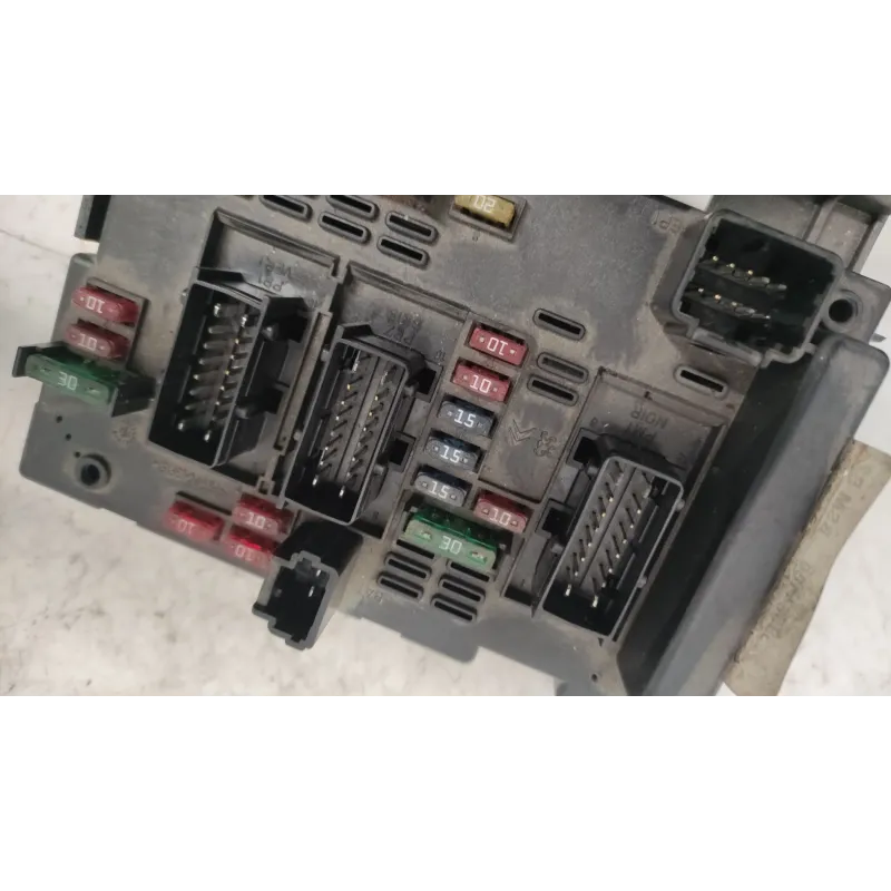 Boite a fusibles peugeot 307