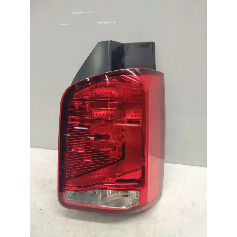 Feu arriere droit volkswagen t6 transporter