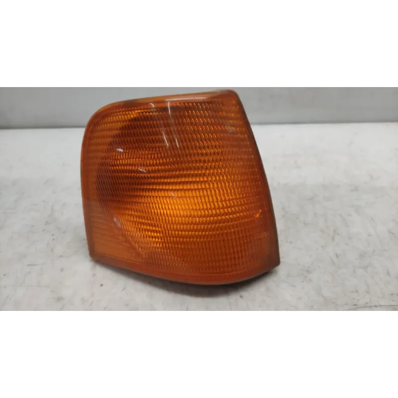 Clignotant avant droit audi audi