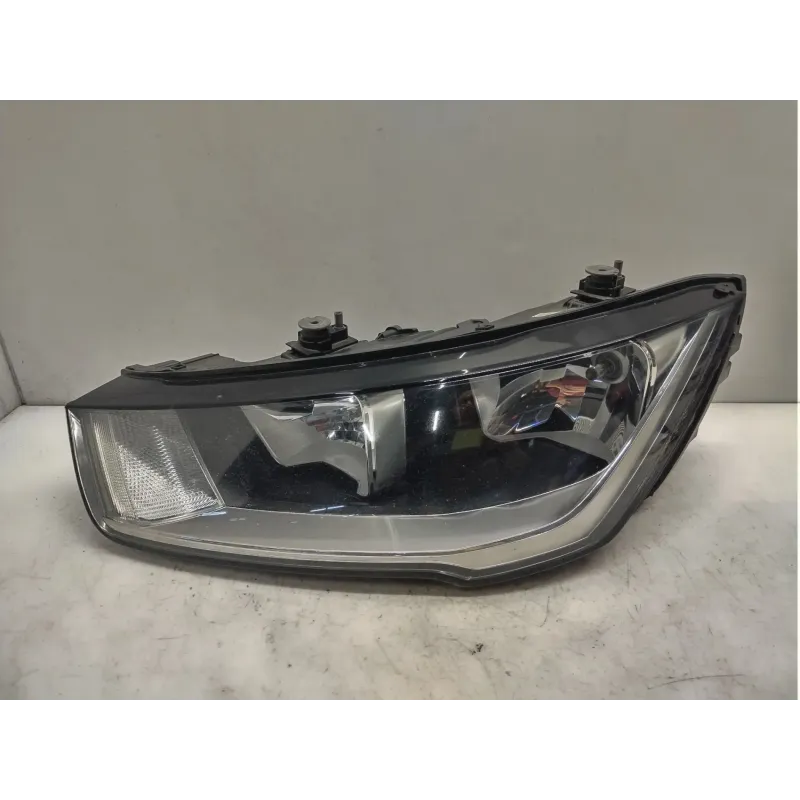 Phare gauche audi a1 8x
