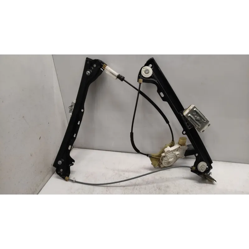 Mecanisme + moteur de leve-glace avant gauche bmw serie 3 e92/e93
