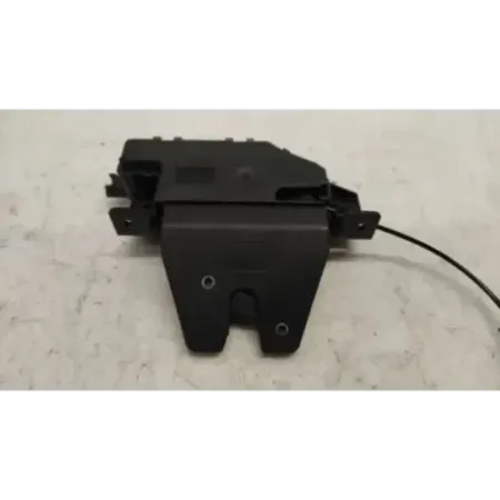 Serrure hayon bmw serie 1 e87/e81