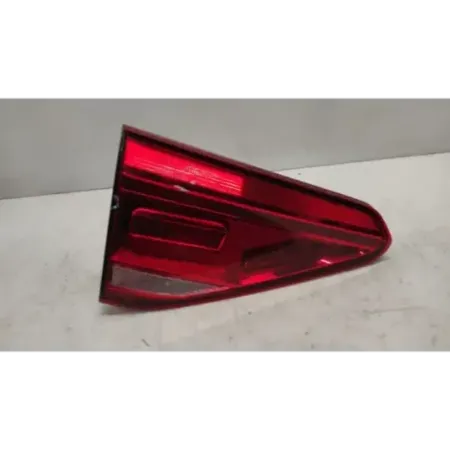 Feu arriere interieur gauche volkswagen touran 5t iii