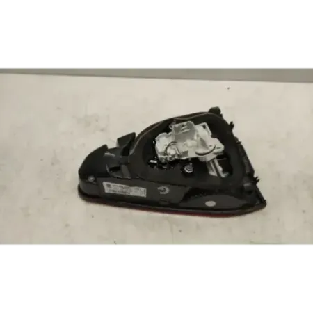 Feu arriere interieur gauche volkswagen touran 5t iii
