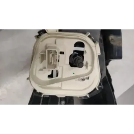 Feu arriere droit volkswagen touran 5t iii