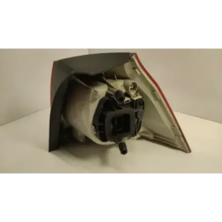 Feu arriere gauche volkswagen golf 5 v