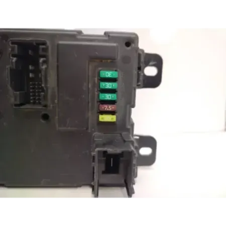 Boite a fusibles bmw serie 1 f20/f21