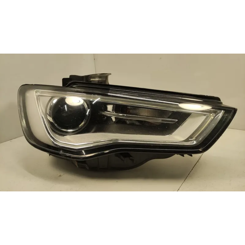 Phare droit audi a3 8v