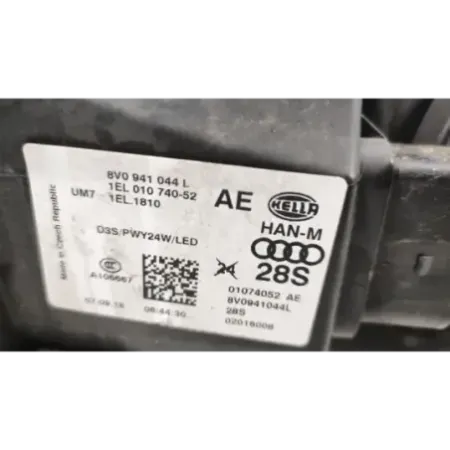 Phare droit audi a3 8v