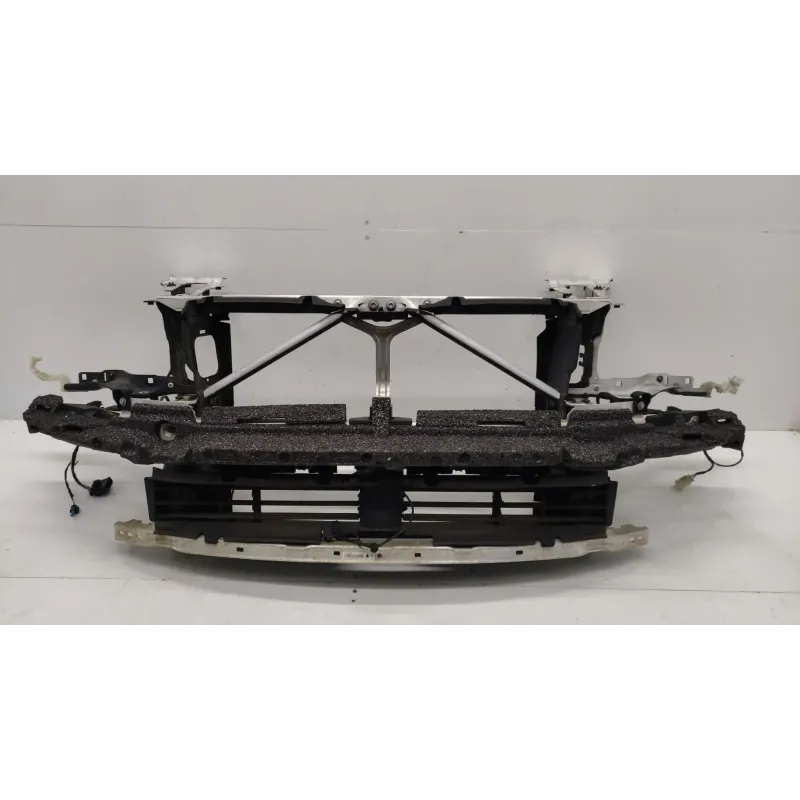 Armature avant bmw serie 6 g32 gt