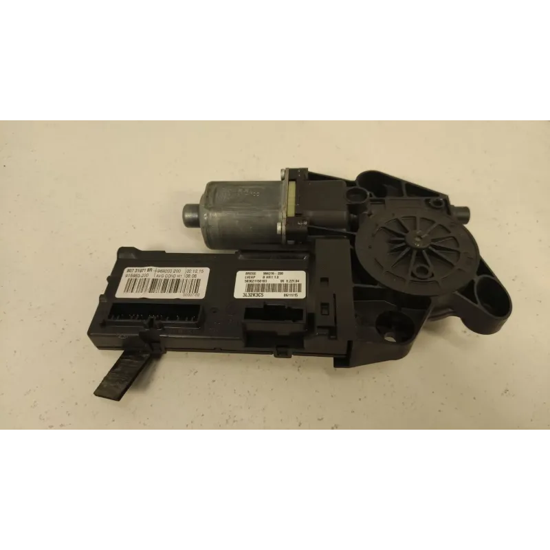 Moteur leve-glace avant gauche renault scenic 3