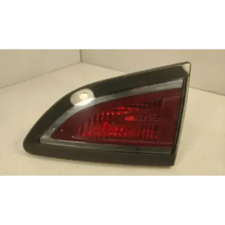 Feu arriere interieur droit renault scenic 3