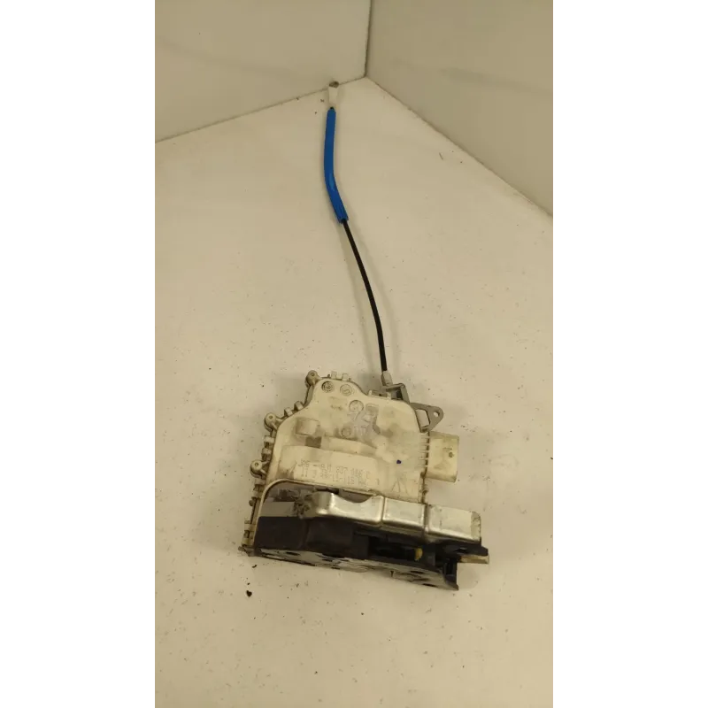 Serrure porte avant droit audi a4 8k b8